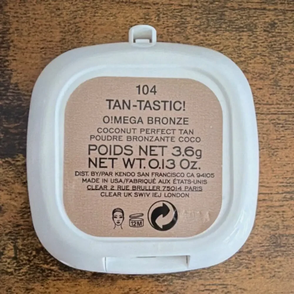 Marc Jacobs O!mega Bronze Pressed Powder Bronzer Coconut Tan-tastic 104